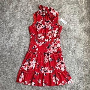 Red floral ELLE dress. Size Small.